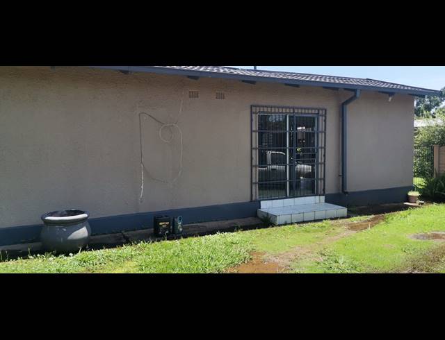 4 BEDROOM HOUSE FOR SALE IN VANDERBIJLPARK CW 3